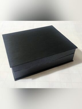 (16.5x14x5cm) Grey Necklace Jewelry Jewellery Gift Storage Box Case